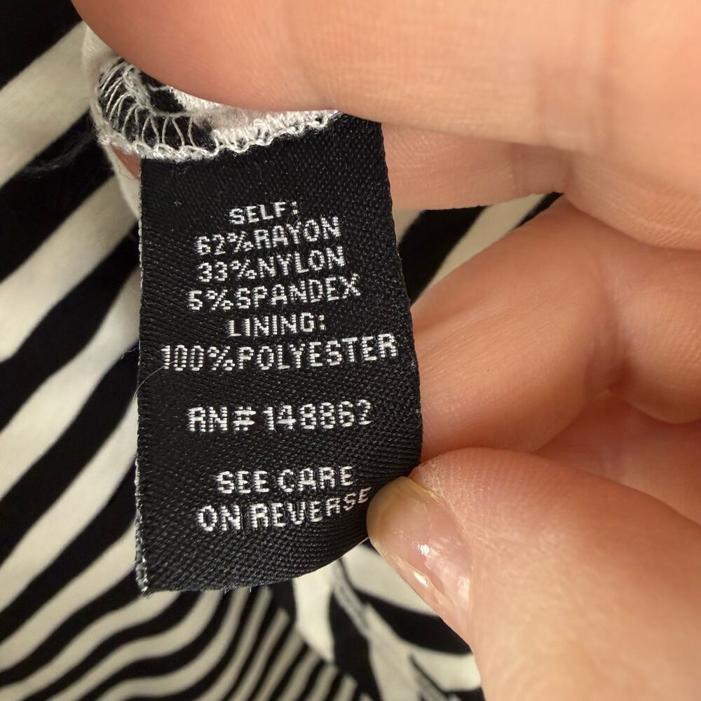 Torrid Mini Skater Dress Size 0 (US Large/12) Black White Striped Retro Summer - Picture 7 of 9